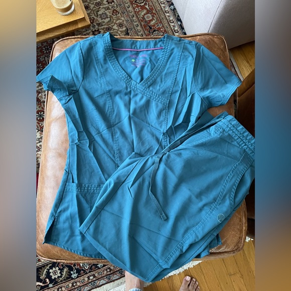 Scrub bundle - Picture 7 of 10